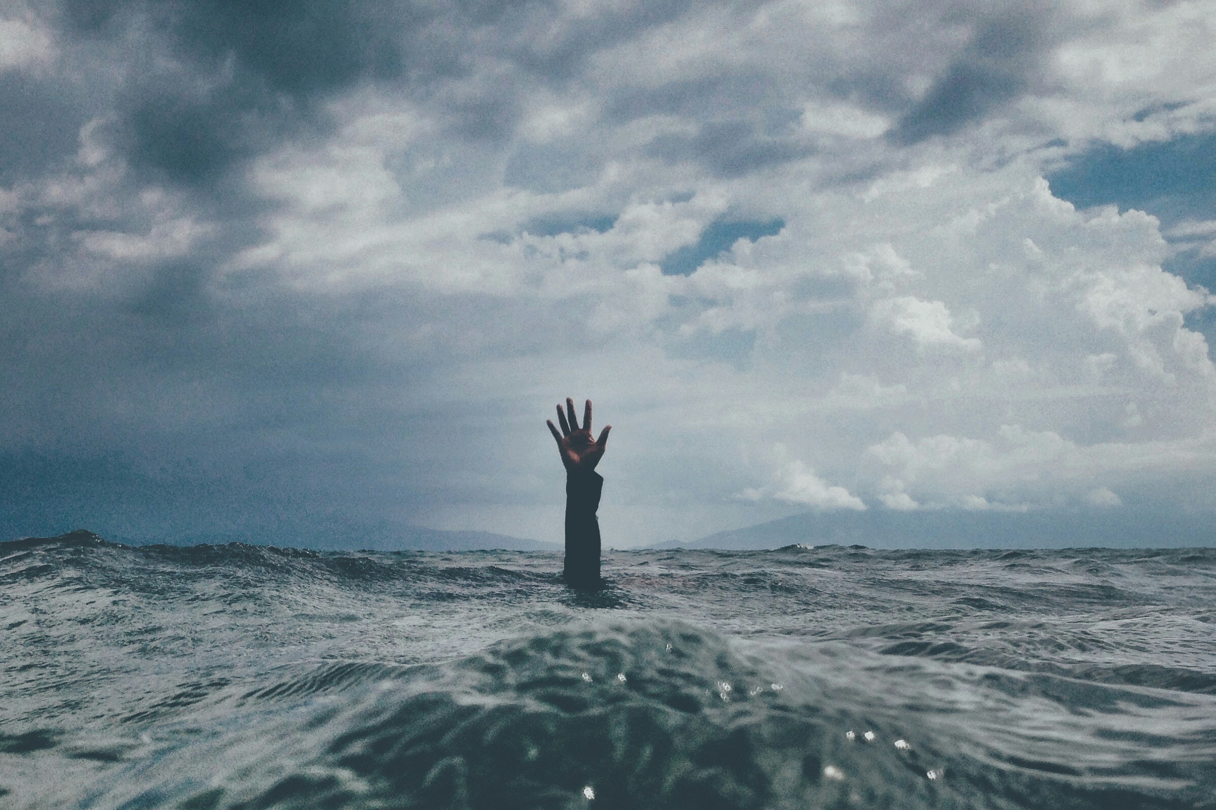 nikko-macaspac-6SNbWyFwuhk-unsplash El ciclo del Presentismo y Burnout en el Ámbito Académico